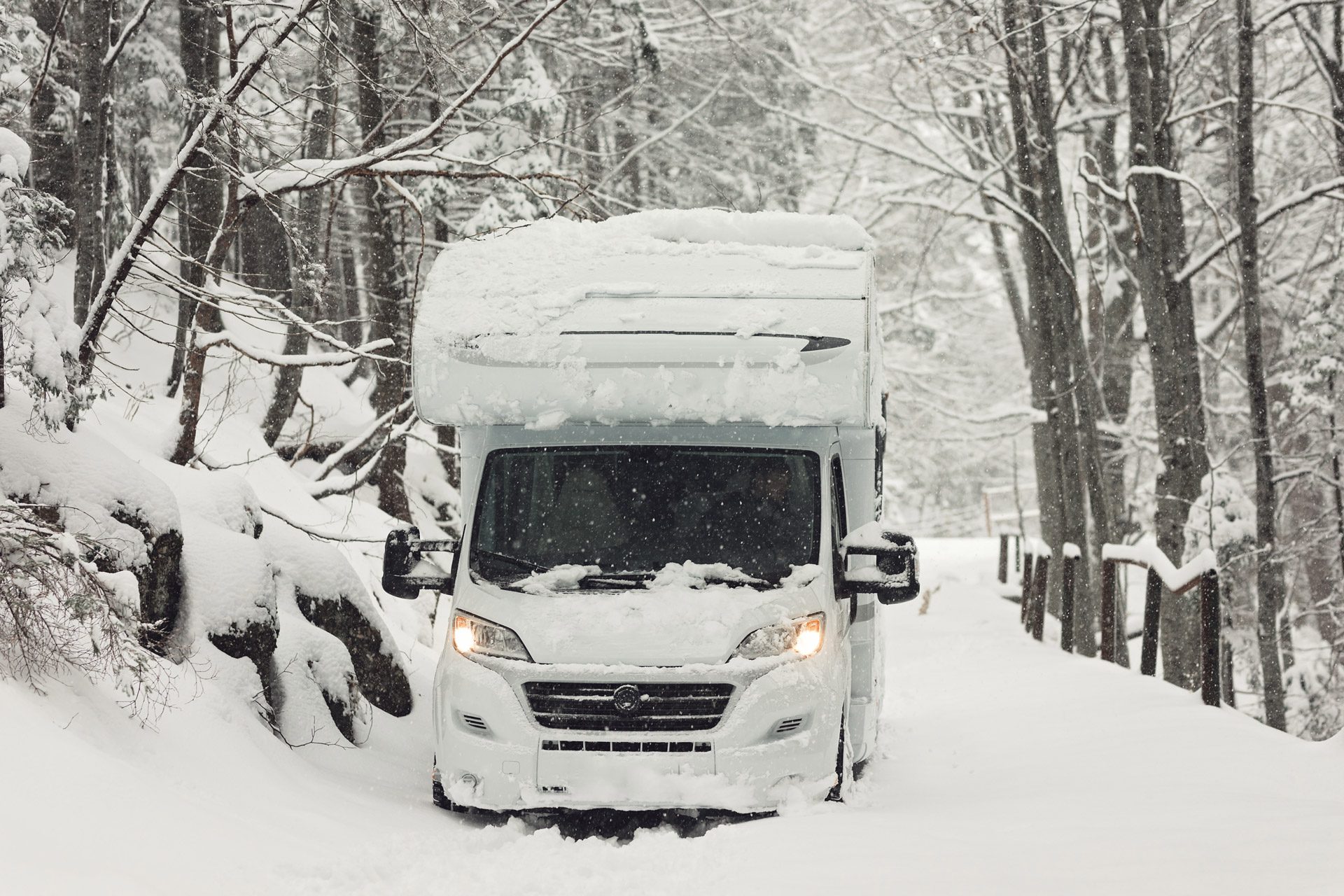motorhome in wintry conditions