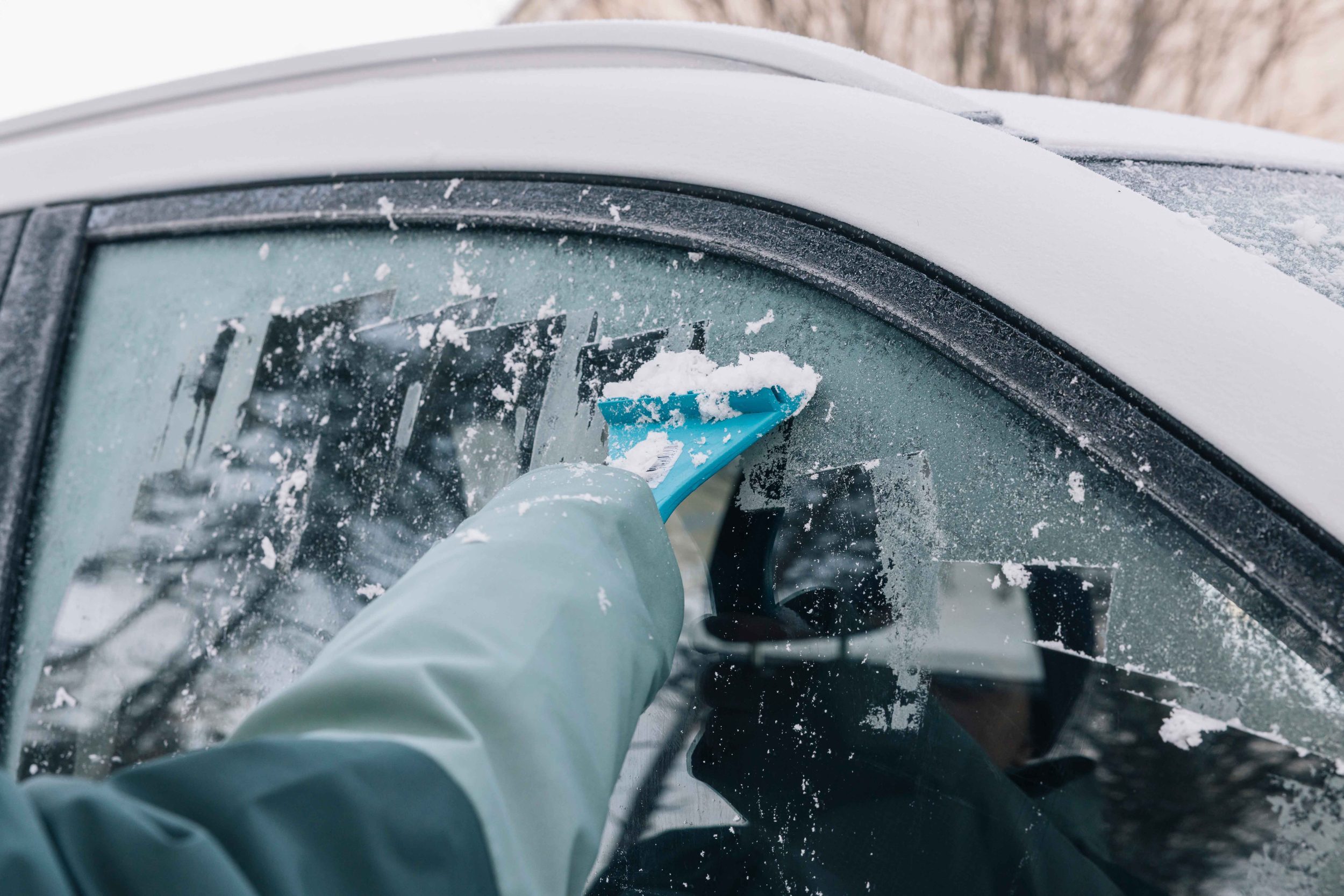 What's the best way to de-ice your car?